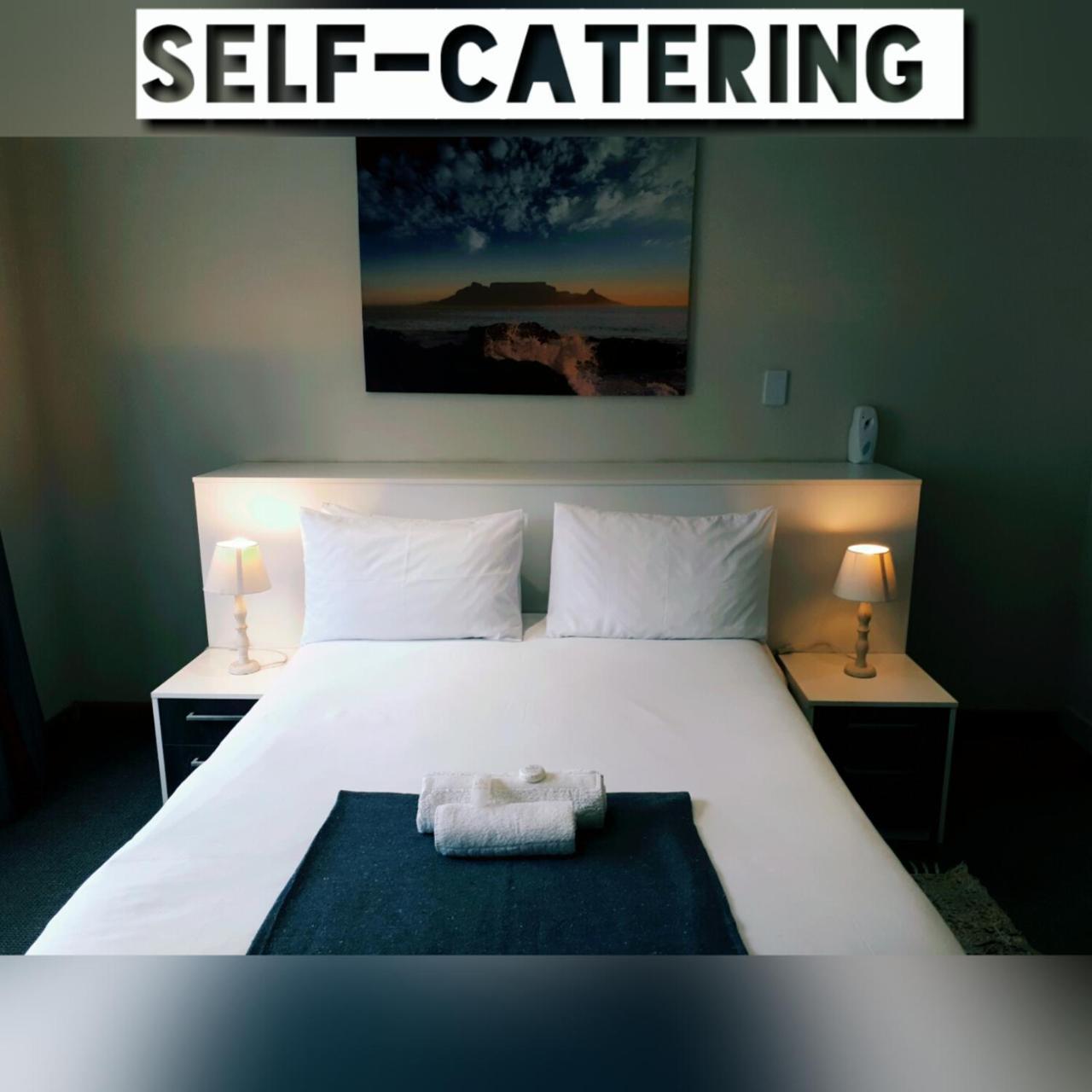 Midrand Guesthouse - Tasa Екстериор снимка