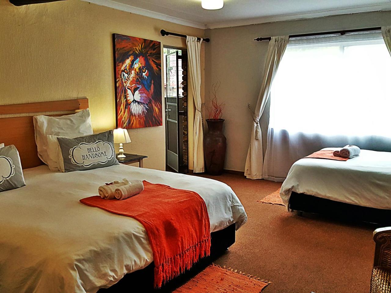 Midrand Guesthouse - Tasa Екстериор снимка