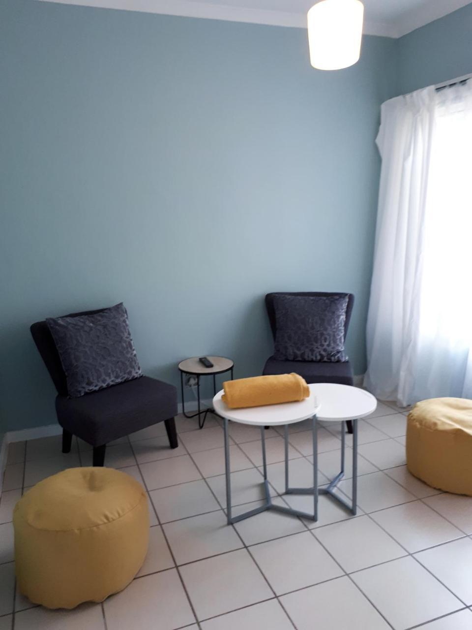 Midrand Guesthouse - Tasa Екстериор снимка