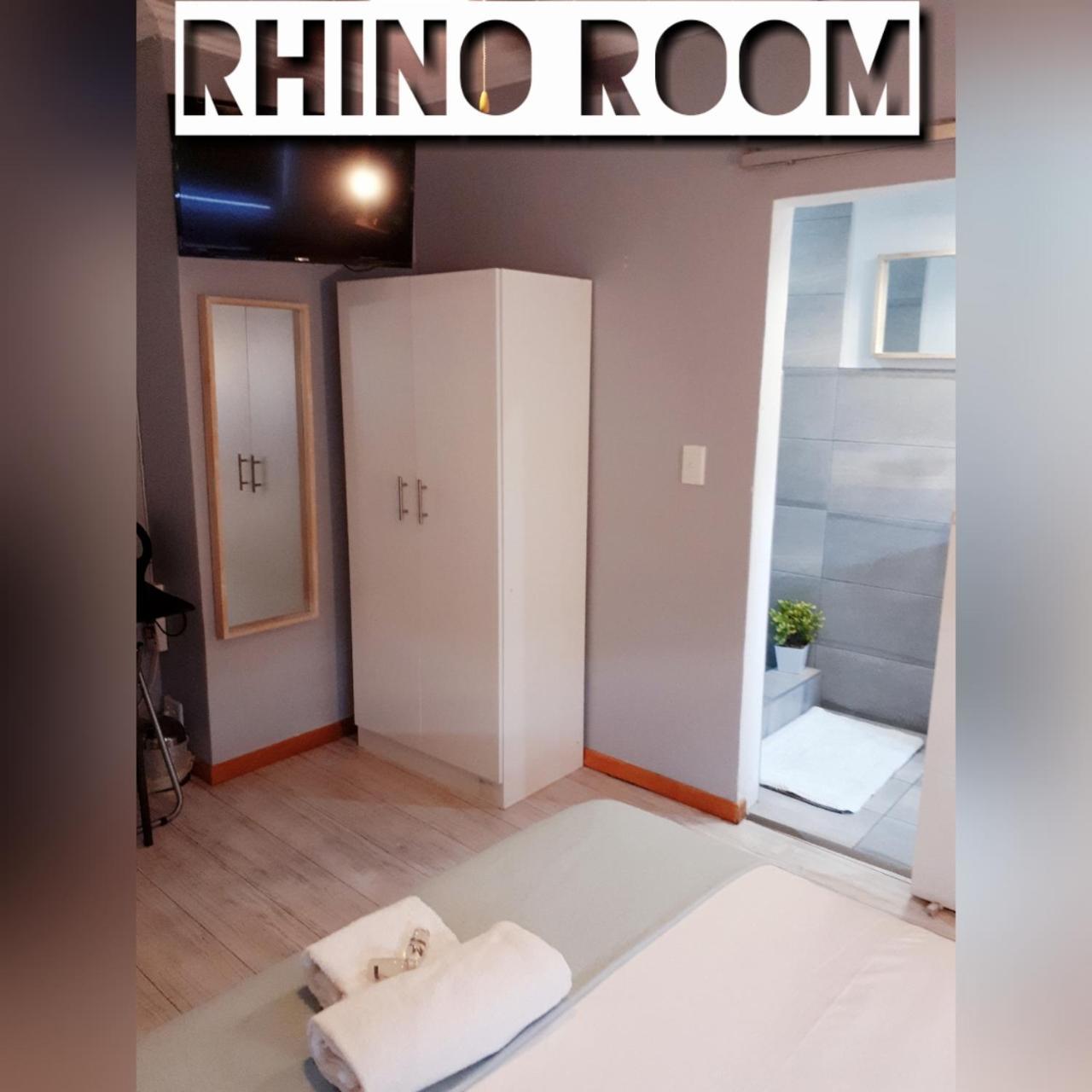 Midrand Guesthouse - Tasa Екстериор снимка